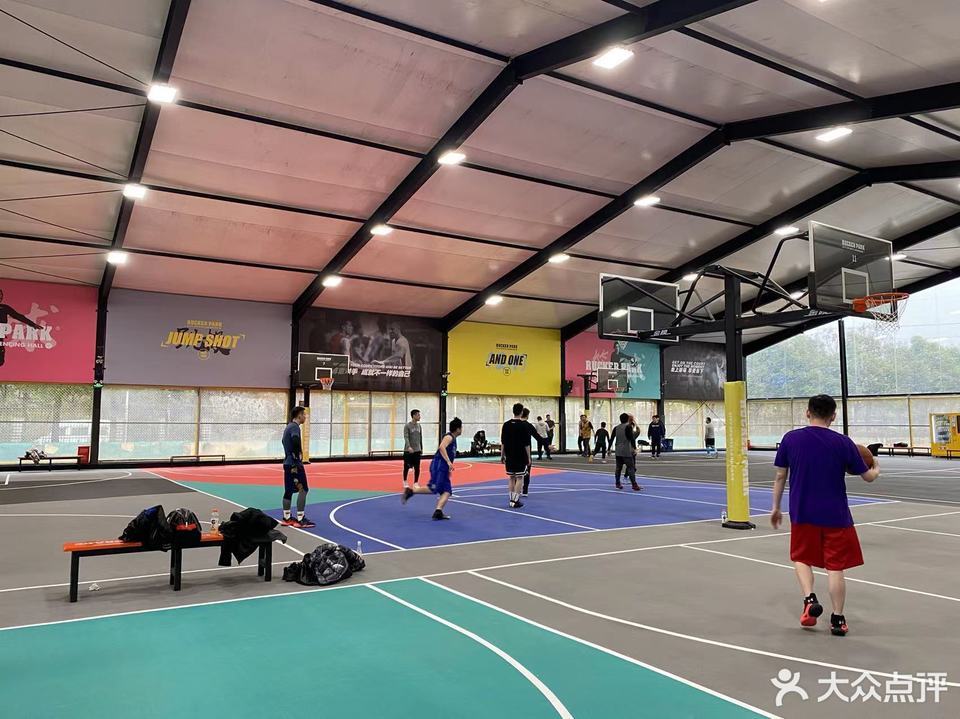 在哪儿):上海市浦东新区三林镇济阳路1875号世纪联华内1层洛克公园