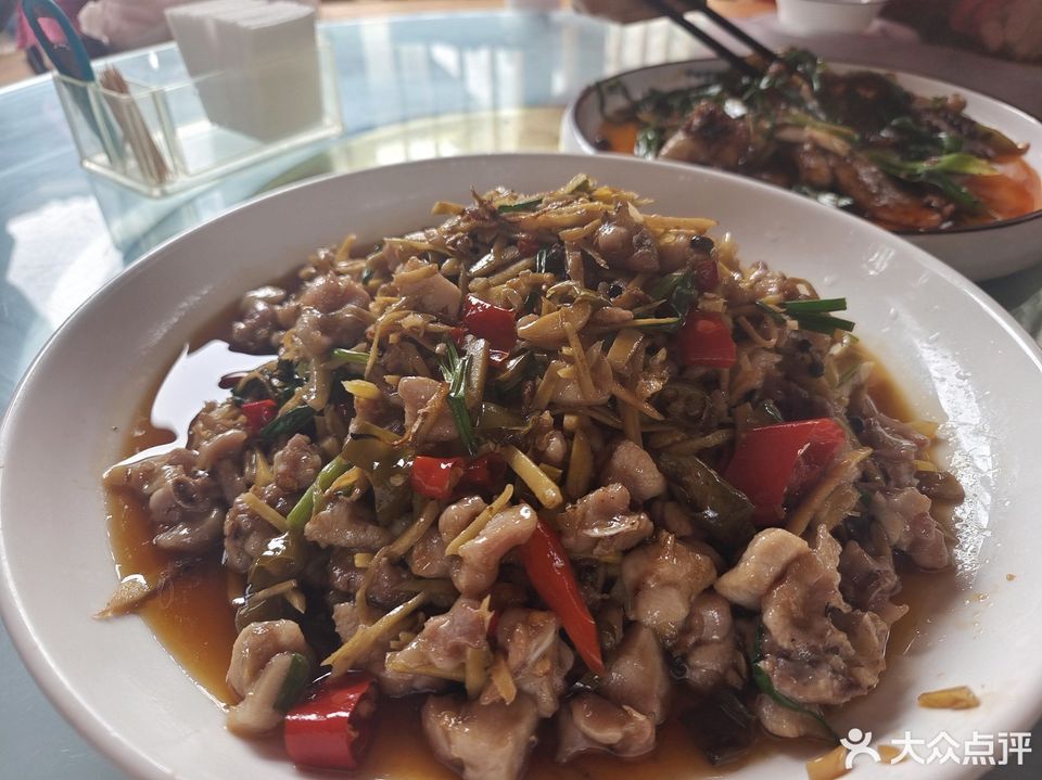 干锅兔推荐菜:介绍:地址(在哪里):逍遥御兔王位于德阳市旌阳区高槐村1