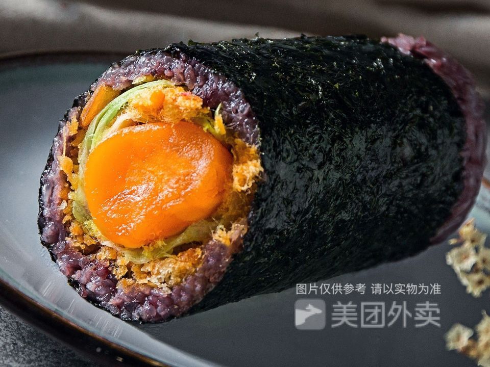 经典咸蛋黄饭团图片