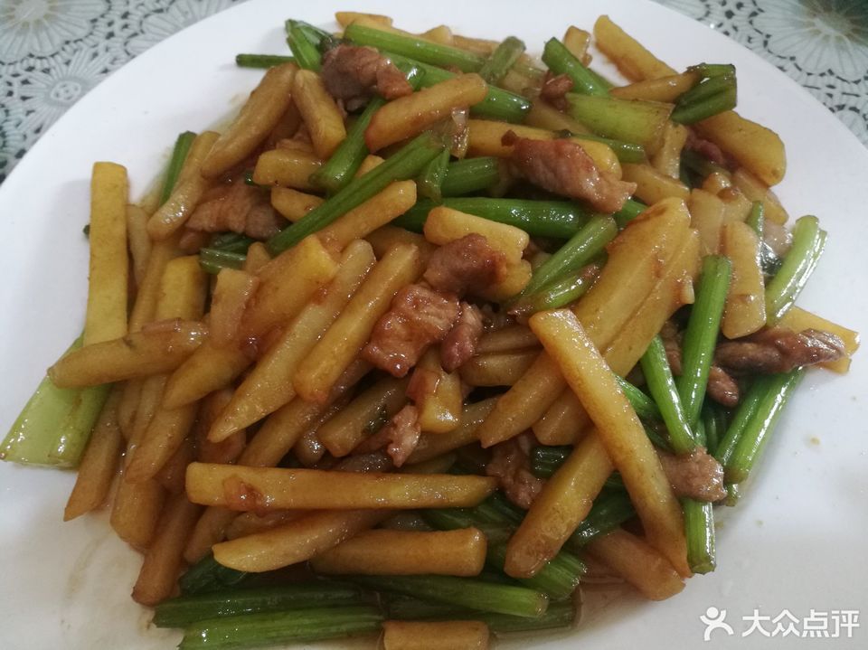 山芹炒土豆条图片