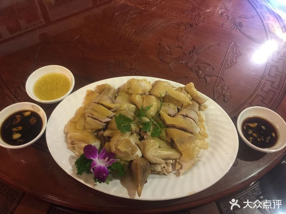 深圳市龙华区观澜街道牛湖麒麟轩家宴