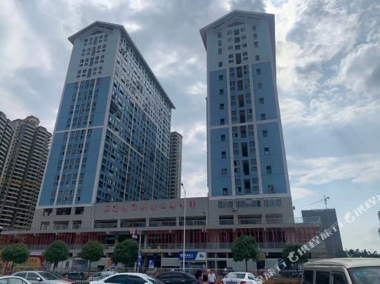 南宁市良庆区新良路与弘良路口交汇处五象兴和广场一层116号商铺标签