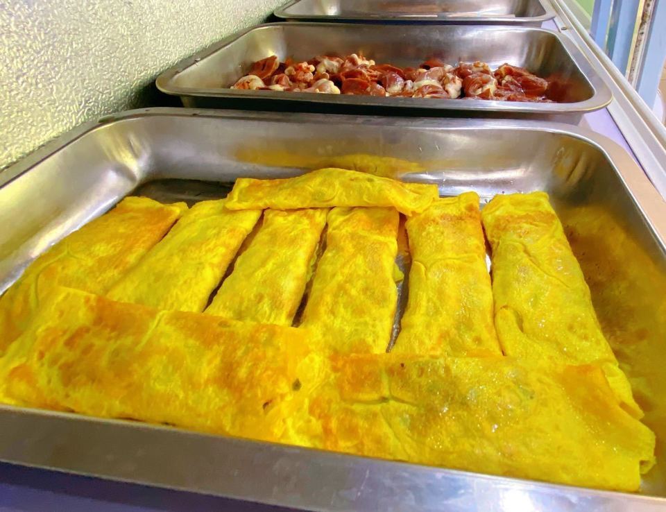 自助烤肉火锅推荐菜:介绍:地址(在哪里):自由港自助餐厅位于河池市