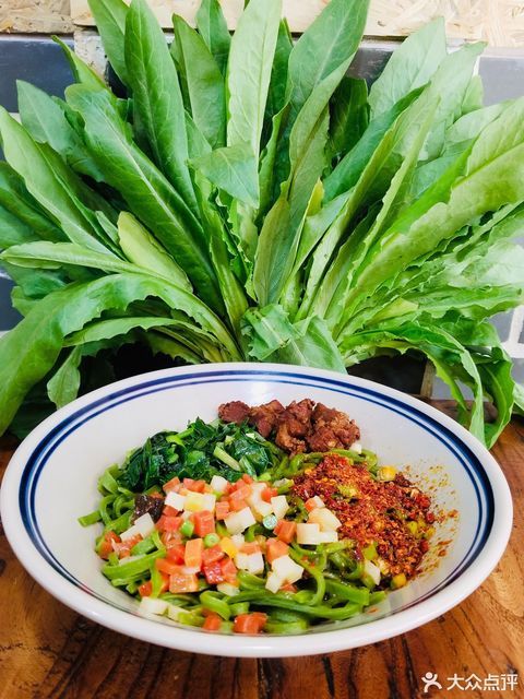 肉块干拌面图片