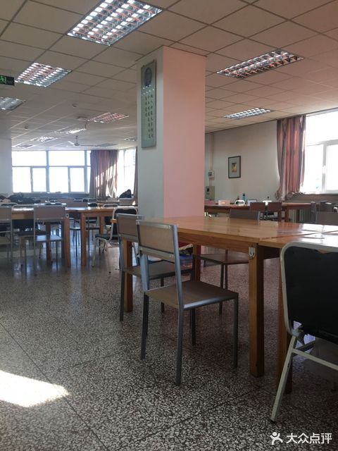 北京交通大学-图书馆图片