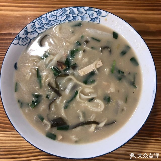 推荐菜:介绍:地址(在哪里):汾城油粉饭位于临汾市襄汾县敬德西街路南