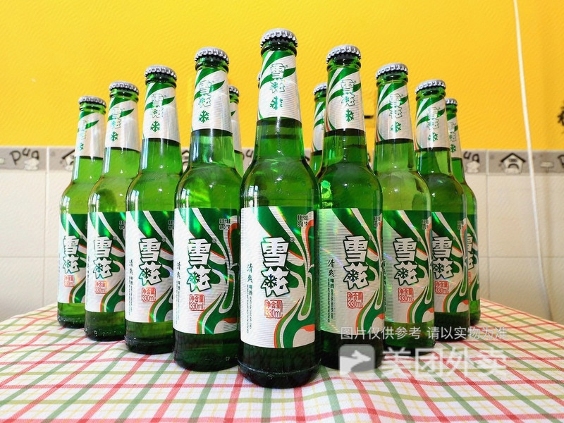 雪花啤酒图片