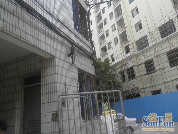 海口市美兰区白龙街道海府一横路163号美兰新苑小区美兰新苑包括