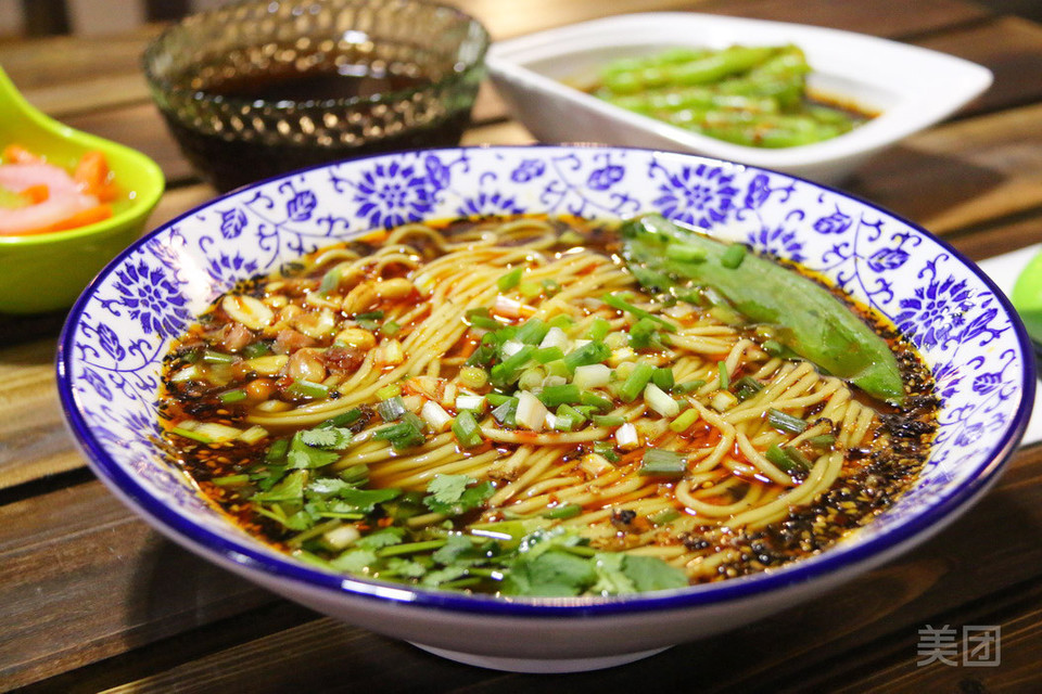 老味道重庆小面孝义分店