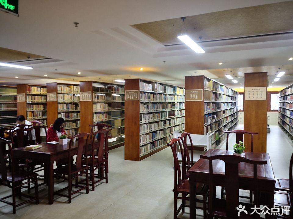 暨南大学番禺校区图书馆