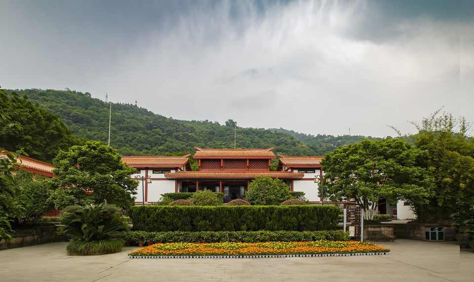 在哪,在哪裡,在哪兒):重慶市江津區雙福街道江津區津福小學校附近電話