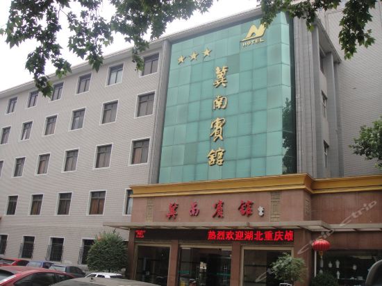 在哪,在哪里,在哪儿):邯郸市复兴区胜利桥街道复兴路19号赵王宾馆电话