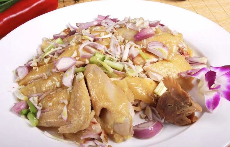 招牌葱头鸡图片