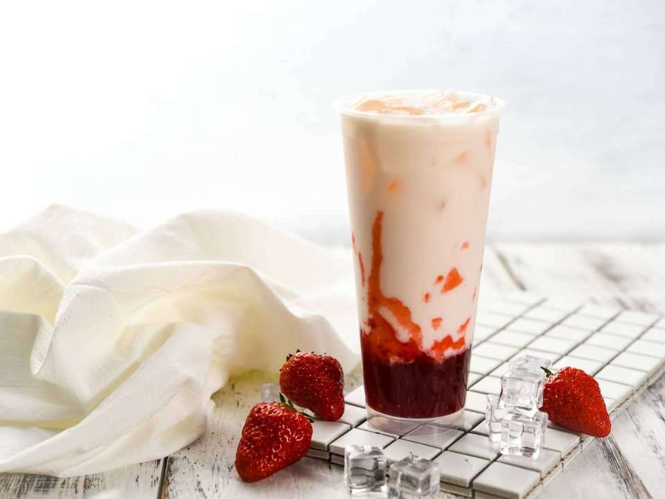 草莓多多鲜奶图片