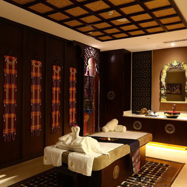 万达公寓楼a座24层2430(万达广场东门)电话:暗慕芳香足疗spa地址(位置