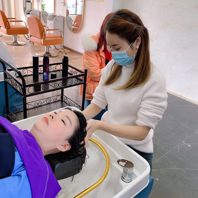 咏步白白发转黑养发馆(南城店)图片