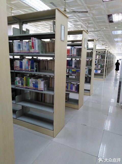 俊秀图书馆图片