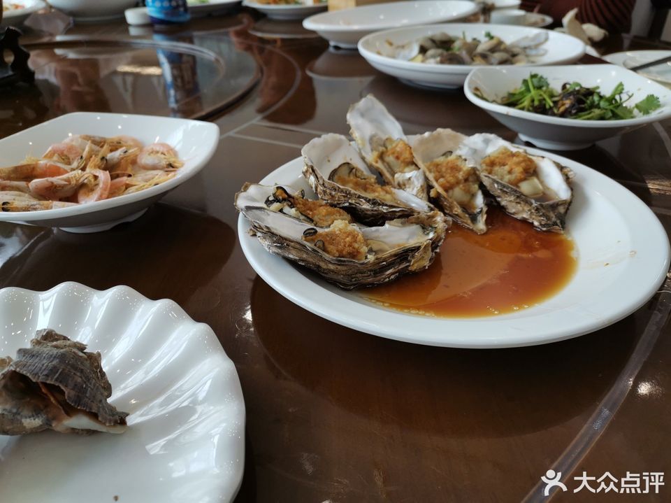 哪里):2020海鲜小酒馆(连岛店)位于连云港市连云区连岛海鲜美食街10号