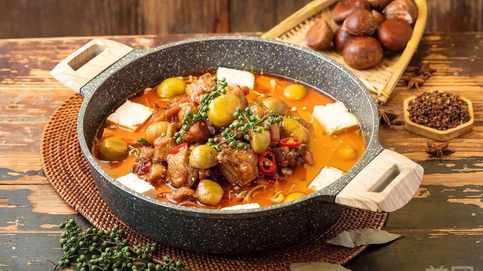 白总管藤椒豆花鸡息县西亚5楼店