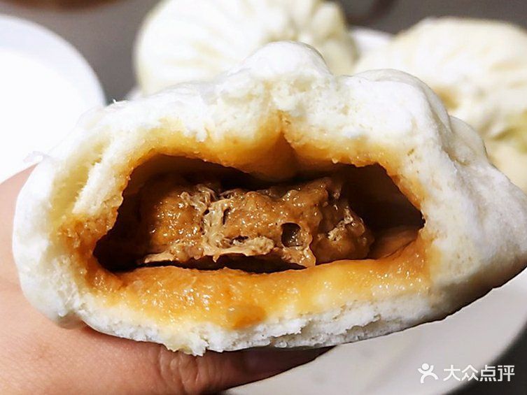 推荐菜:介绍:地址(在哪里):名仕包子(志丹路店)位于上海市普陀区志丹