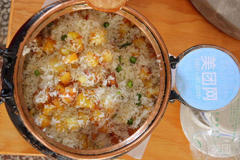 玉溪江川抚仙湖生态石锅鱼