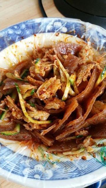 锅巴擀面皮图片