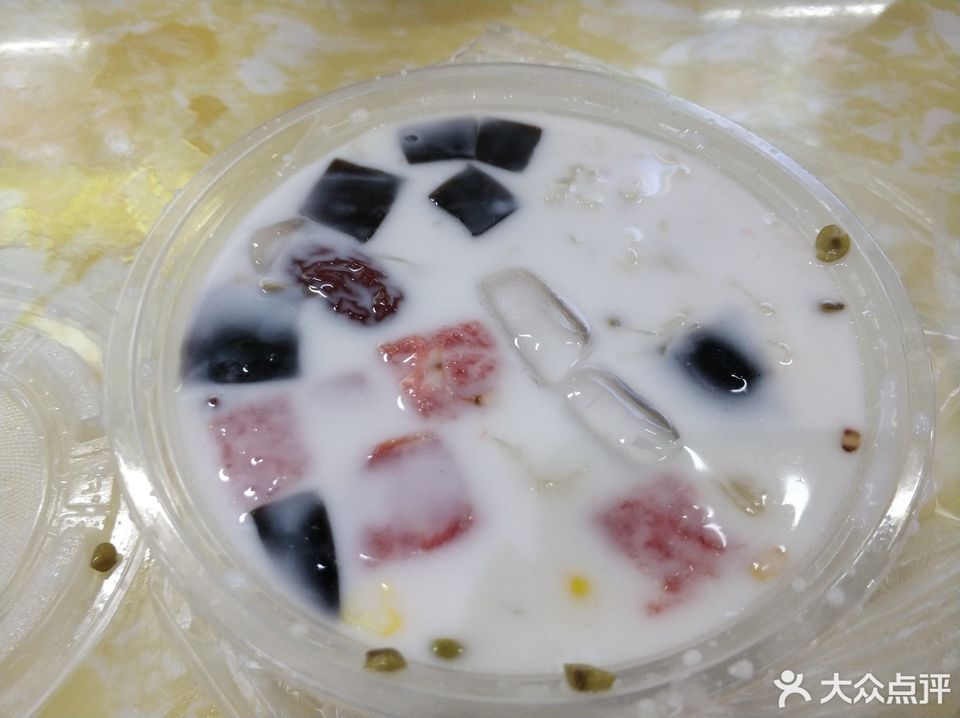 金棕榈风情小吃街