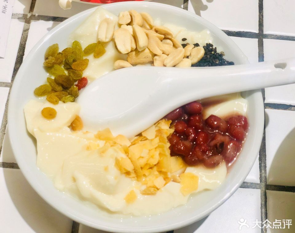 牛奶冰豆花图片