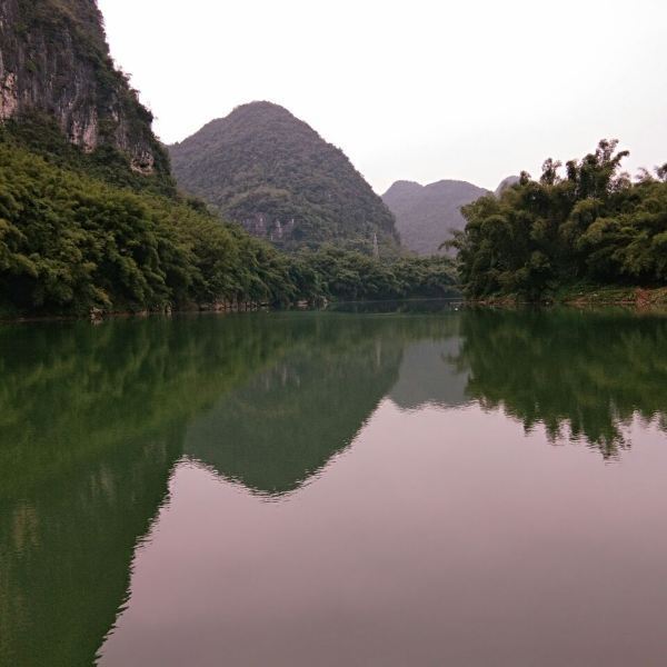 古龙河漂流景区图片