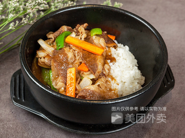 牛肉盖饭图片