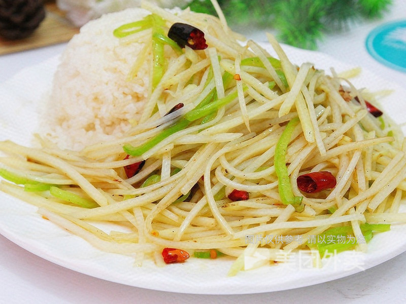 酸辣土豆丝盖浇饭图片