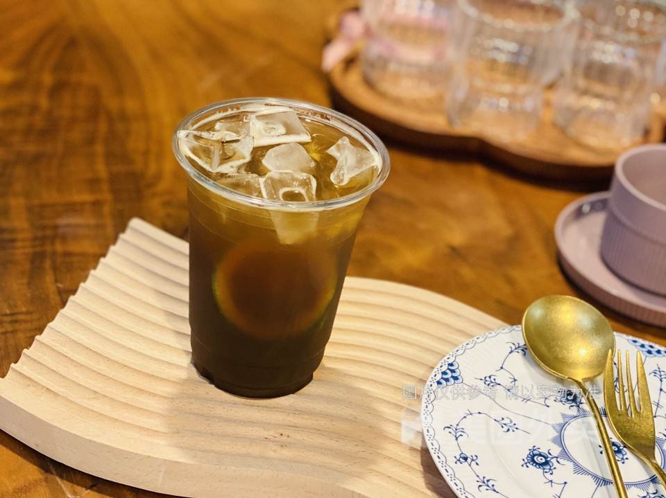 香柠冰咖图片