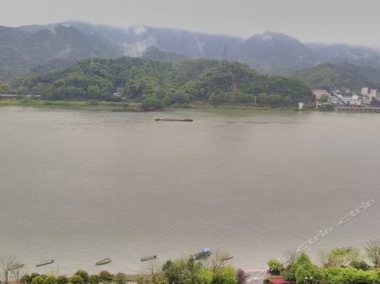 怎么去,怎么走,在哪,在哪里,在哪儿):杭州市桐庐县滨江路(水岸华庭)