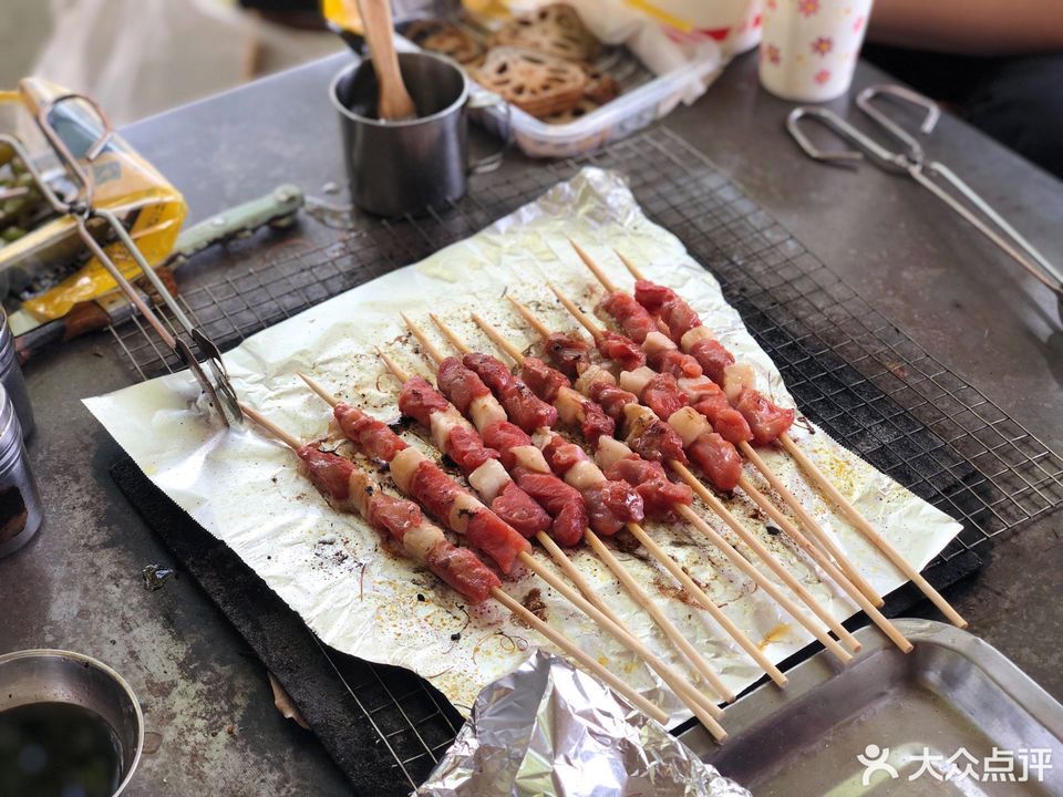 黄大仙桃花源烧烤美食广场