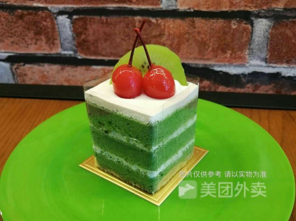 抹茶蛋糕切块图片