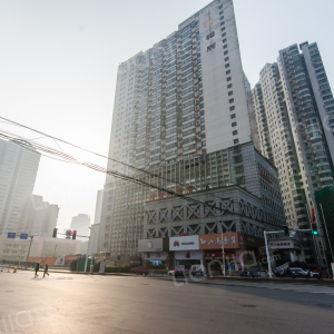 地址(在哪里):和府大厦位于长沙市芙蓉区芙蓉中路218号介绍:标签:商用