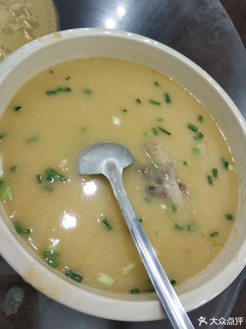 筒骨豌豆汤图片