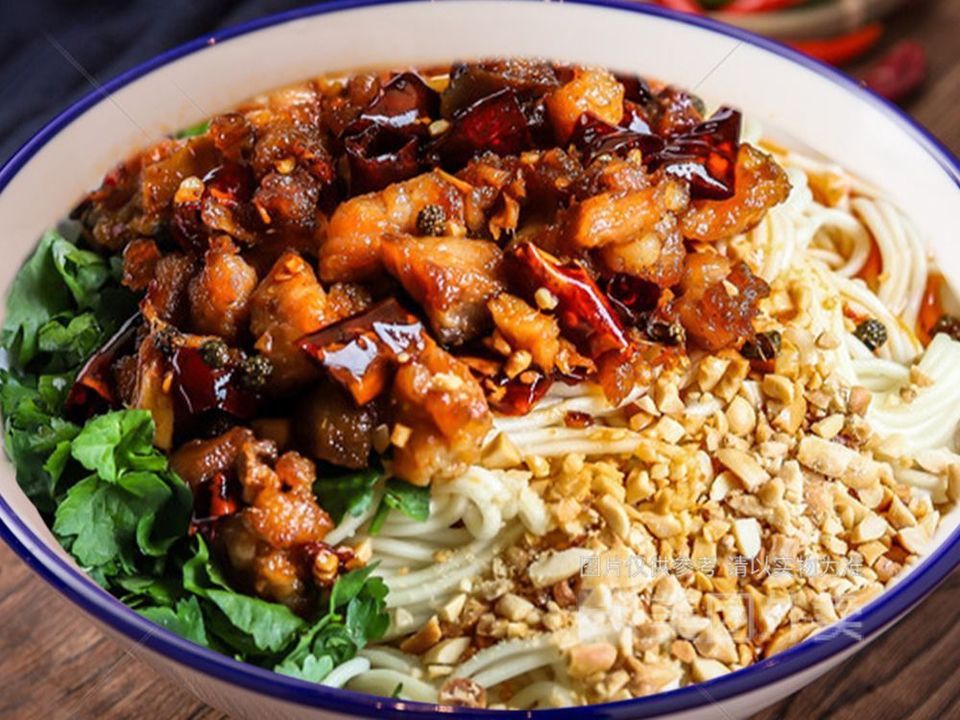 干拌辣子鸡面图片