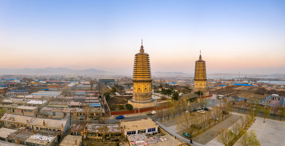 崇兴寺双塔图片