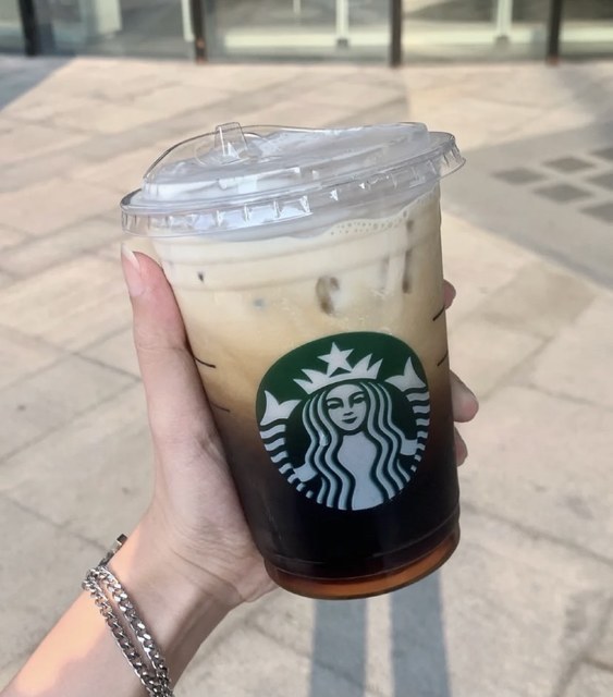 星巴克吾悦广场店