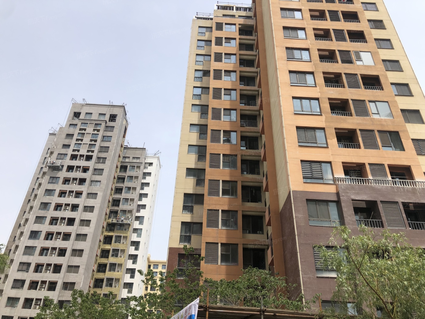 在哪,在哪里,在哪儿):天津市和平区南营门街道卫津路137号和畅园7号楼