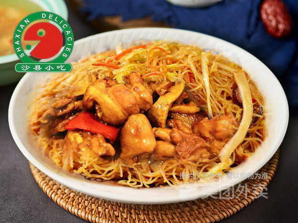 鸡腿炒米粉图片