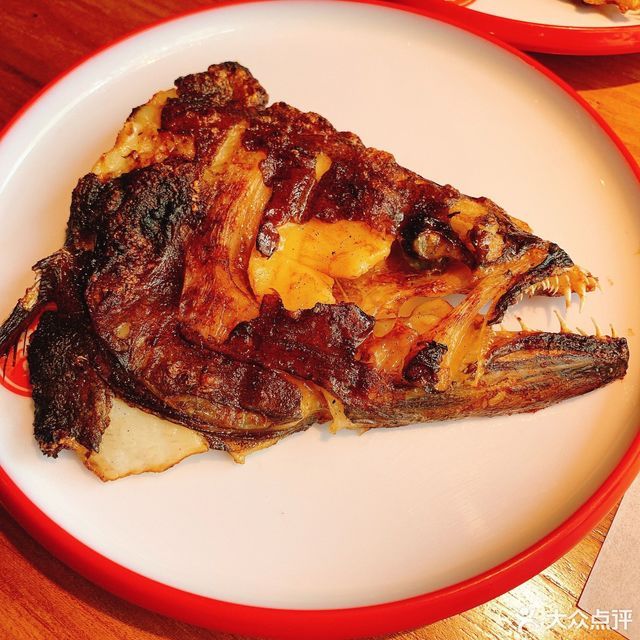 碟中鲽炭烤鲽鱼头小串