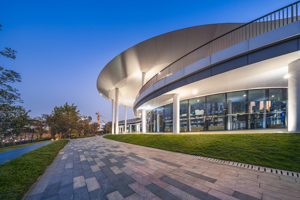 南山图书馆(常兴路馆)图片