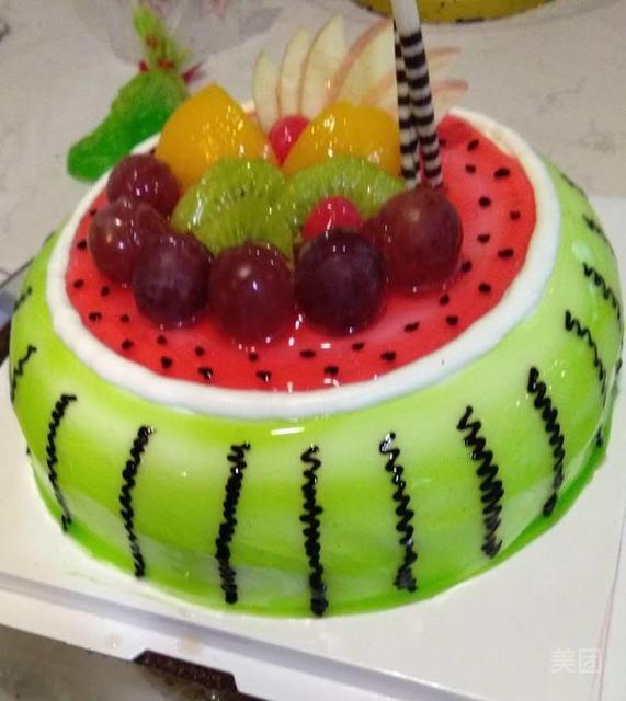 栗子蛋糕推荐菜:介绍:地址(在哪里):皇家西饼屋(泰州南路店)位于梧州