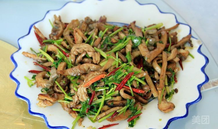 菜:标签:餐馆餐饮中餐介绍:地址(在哪里):正宗东湾驴肉位于白银市靖远