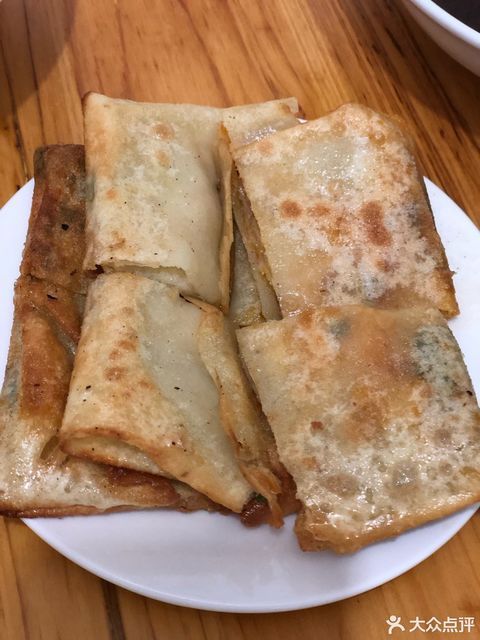 推荐菜:介绍:地址(在哪里):公安风味小吃豆皮店位于荆州市公安县治安