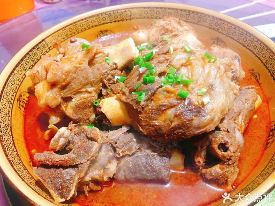 红烧筒子骨图片