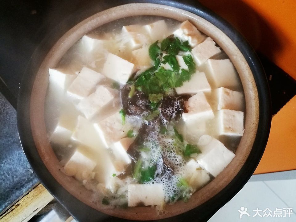 东北砂锅豆腐图片