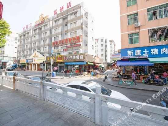 宾利宫寓酒店(三灶唐人街机场店)图片